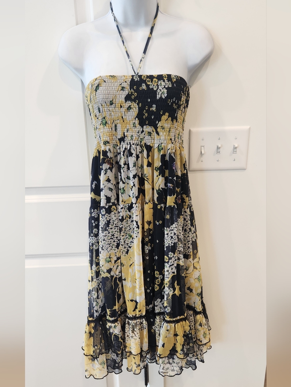 Lapis Strapless Floral Sundress in Black and Yellow
